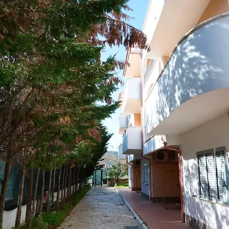 Marina מלון דירות